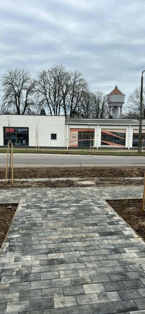 DombóvárAd-Lakアパートメント エクステリア 写真